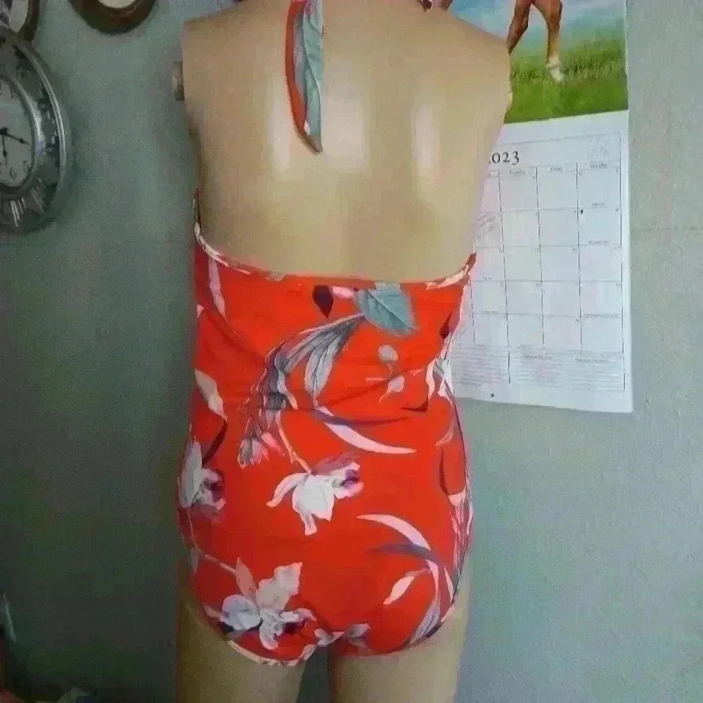 Sold Atletas swim suit - Picture 4 of 6